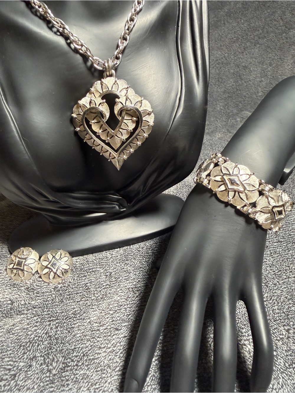 Vtg Crown Trifari Silver Heart Set Necklace Bracelet Earrings Parure